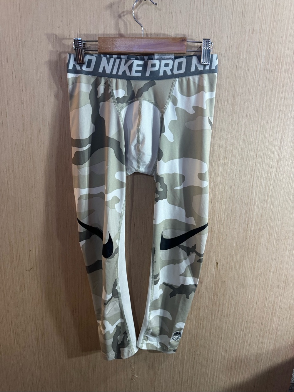 Mens Nike Pro Camo Compression Leggings in Grey & White Size Small